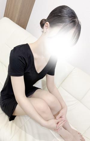 新人なな(研修生)