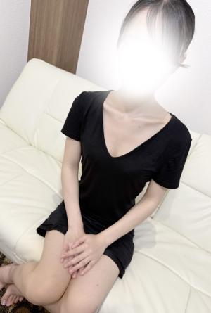 新人なな(研修生)